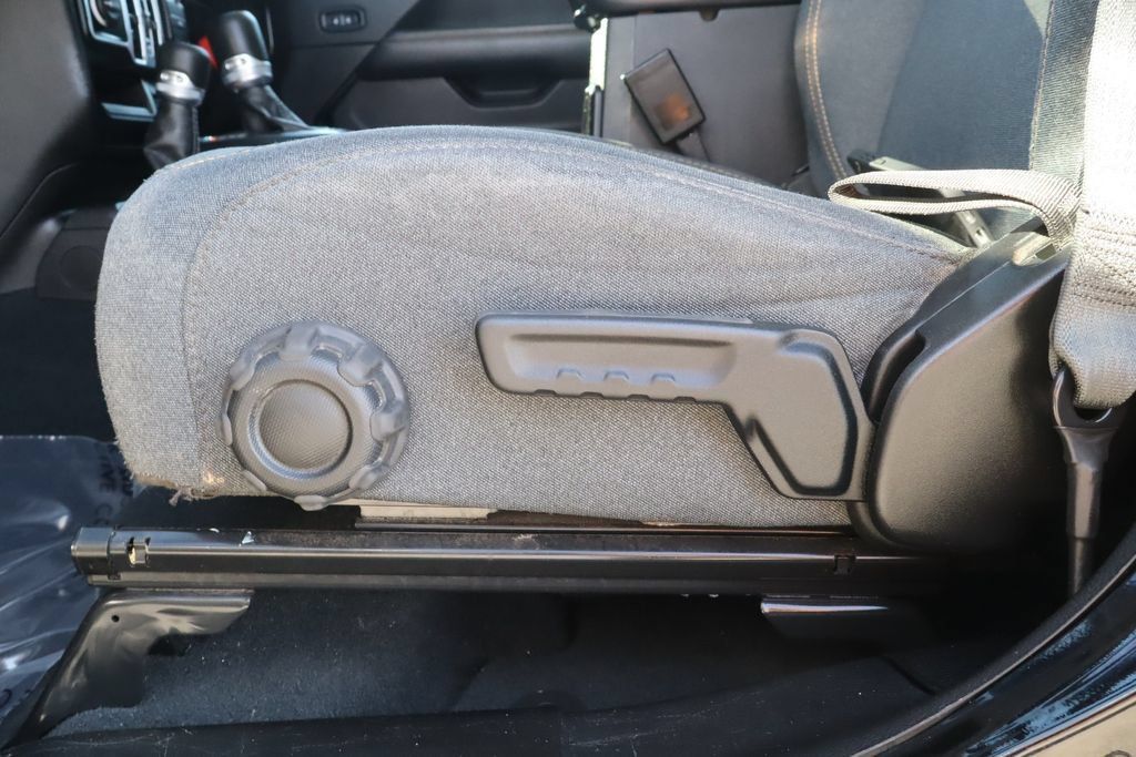 Used 2024 Jeep Wrangler Unlimited Sahara AWD/4WD image 22