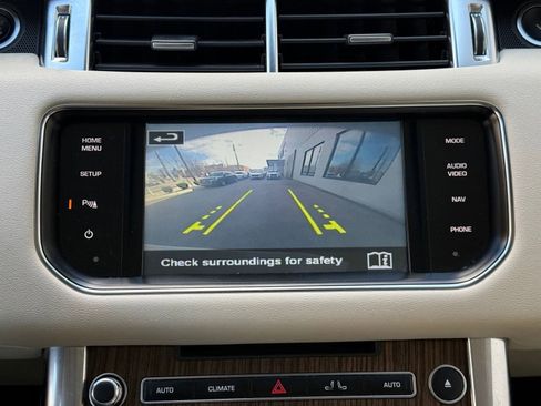 Used 2014 Land Rover Range Rover Sport HSE image 29