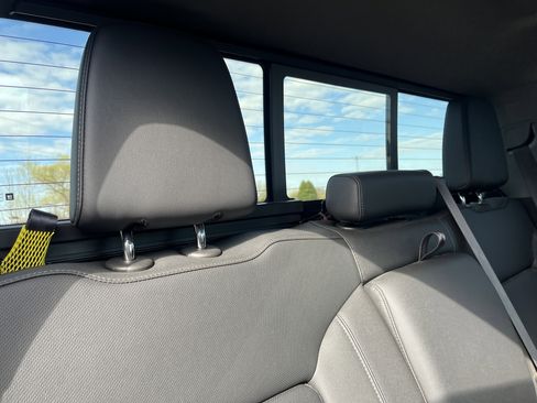 Used 2024 Chevrolet Silverado 1500 LTZ AWD/4WD image 19