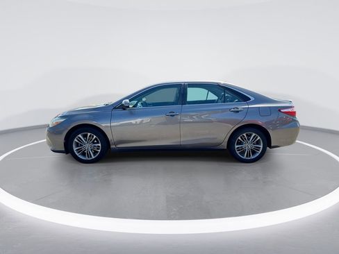 Used 2017 Toyota Camry SE FWD image 5