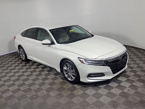 Certified 2018 Honda Accord LX image 2