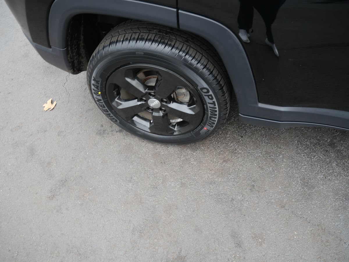 Used 2020 Jeep Compass Latitude AWD/4WD image 35