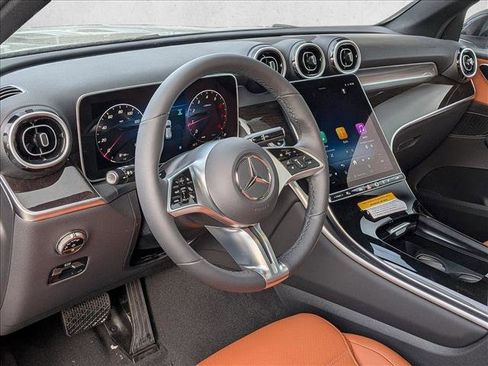 New 2026 Mercedes-Benz GLC 300 4MATIC image 3