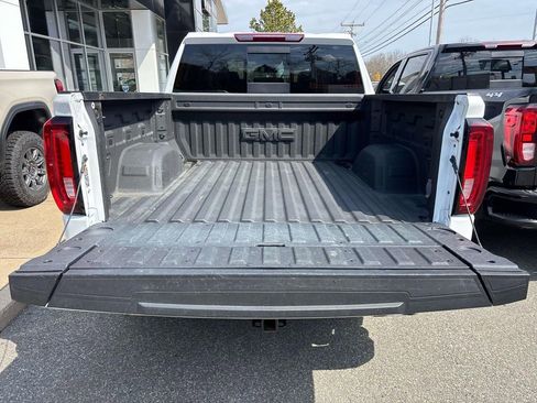 Used 2024 GMC Sierra 1500 SLT w/ SLT Premium Package image 5