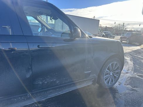 Used 2023 Land Rover Range Rover SE image 10