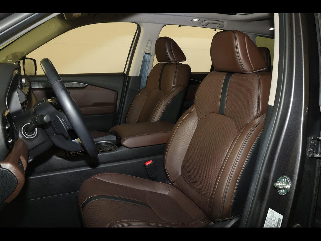Used 2025 Honda Pilot Elite image 27