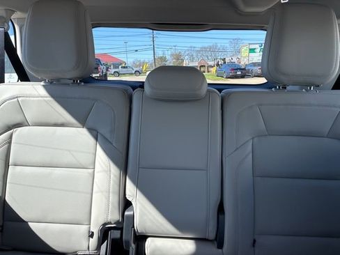 Used 2025 Lincoln Navigator L Reserve image 34