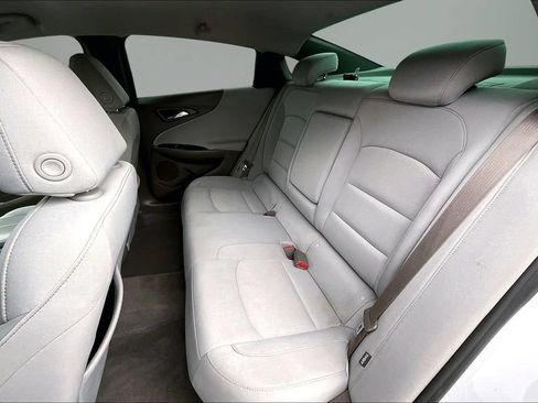 Used 2020 Chevrolet Malibu LT FWD image 21