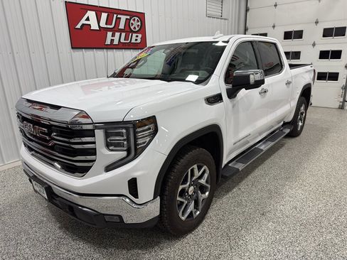Used 2025 GMC Sierra 1500 SLT w/ SLT Premium Package image 2