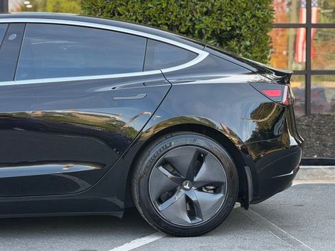 Used 2018 Tesla Model 3 Long Range image 11
