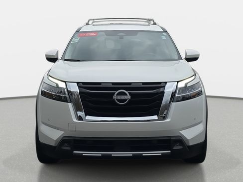 Certified 2023 Nissan Pathfinder Platinum image 2