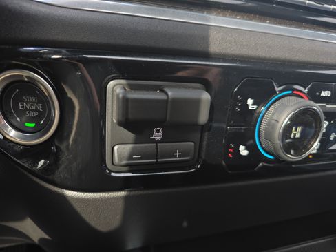 Used 2026 Chevrolet Silverado 1500 LT Trail Boss w/ Convenience Package II image 36