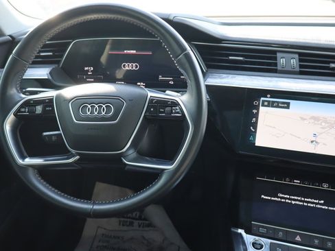 Used 2021 Audi e-tron Premium w/ Convenience Plus Package image 10