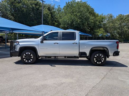 Used 2020 Chevrolet Silverado 2500 Custom w/ Custom Value Package AWD/4WD image 6