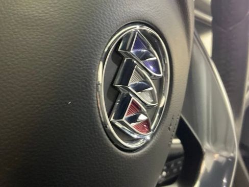 Used 2024 Buick Enclave Essence AWD/4WD image 44