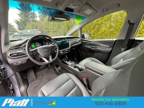 Used 2022 Chevrolet Bolt LT w/ Infotainment Package image 36