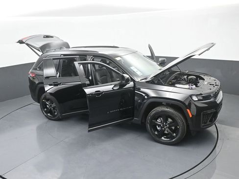 New 2026 Jeep Grand Cherokee Limited w/ Limited Altitude Package RWD image 65