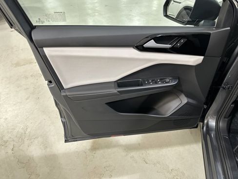 New 2026 Volkswagen Taos S image 16