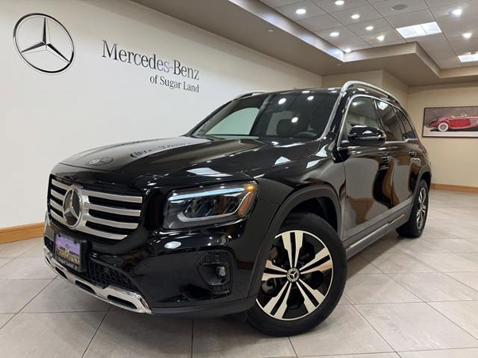 Used 2025 Mercedes-Benz GLB 250 image 1
