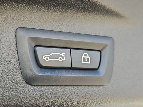 Used 2023 BMW X7 M60i w/ Executive Package image 22