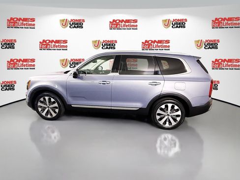 Certified 2022 Kia Telluride EX w/ EX Premium Package AWD/4WD image 16
