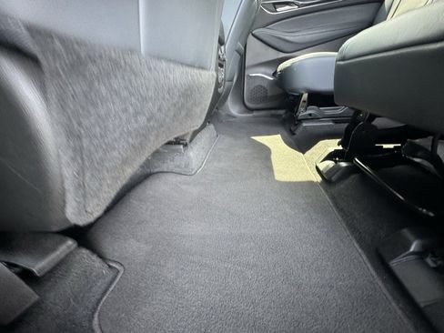 Used 2024 Buick Enclave Premium image 41