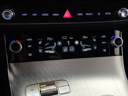 New 2026 Genesis GV70 2.5T Sport Prestige AWD/4WD image 27
