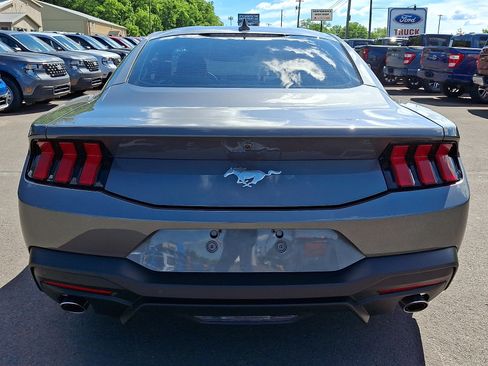 Certified 2025 Ford Mustang Coupe RWD image 9
