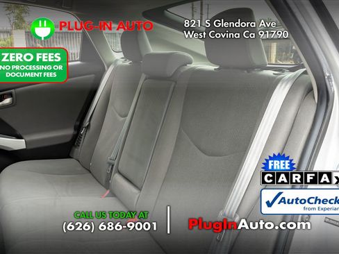Used 2012 Toyota Prius Three w/ Solar Roof Pkg FWD image 9