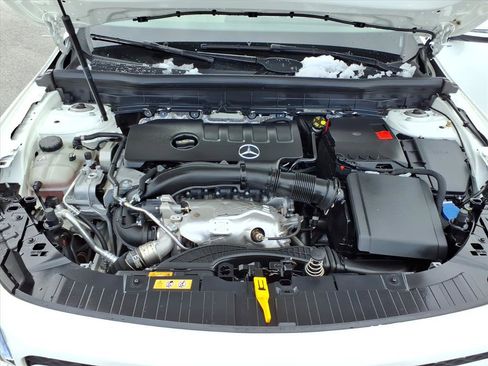 Certified 2022 Mercedes-Benz GLB 250 4MATIC image 10