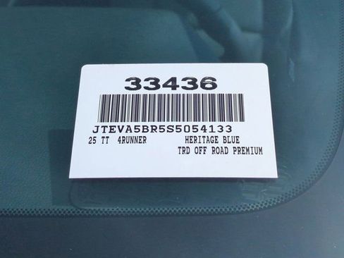 Certified 2025 Toyota 4Runner TRD Off-Road Premium AWD/4WD image 18