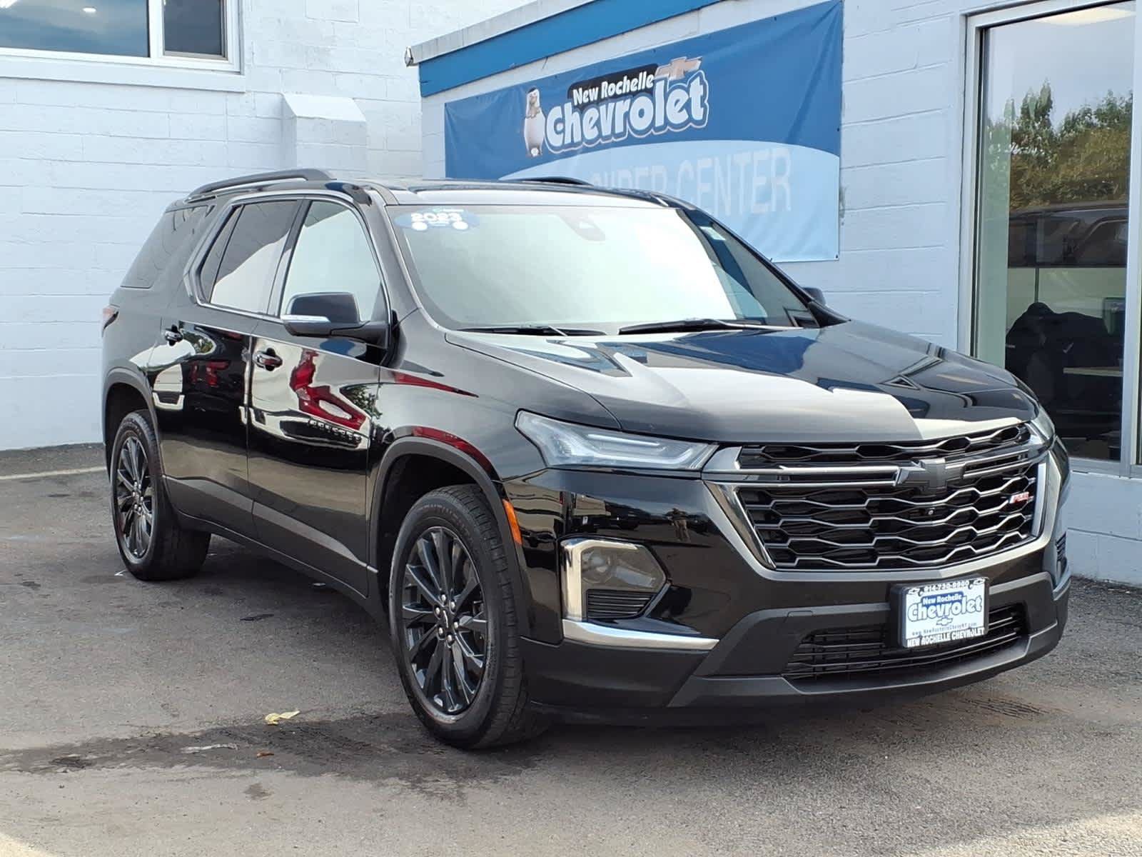 Used 2023 Chevrolet Traverse RS AWD/4WD image 1