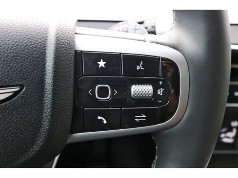 Used 2026 Genesis GV70 2.5T AWD/4WD image 18