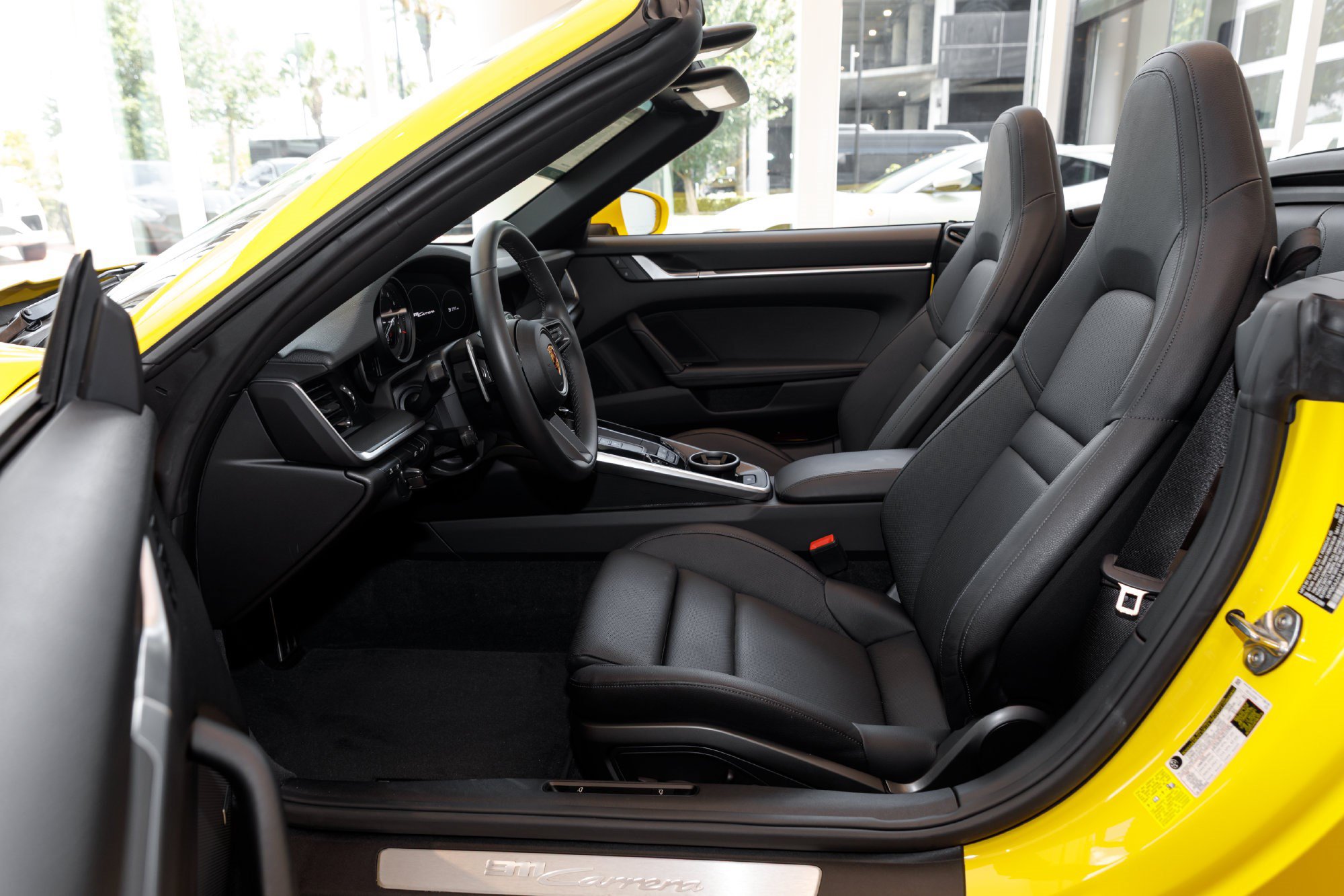 Used 2022 Porsche 911 Carrera RWD image 18