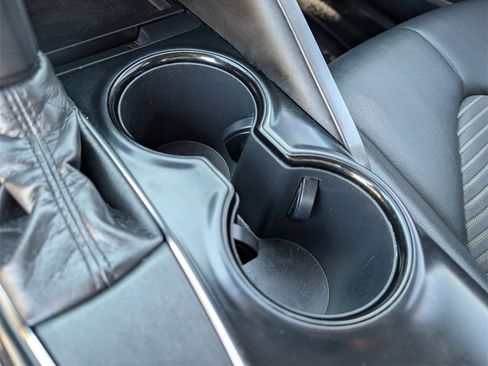 Used 2019 Toyota Camry SE image 31