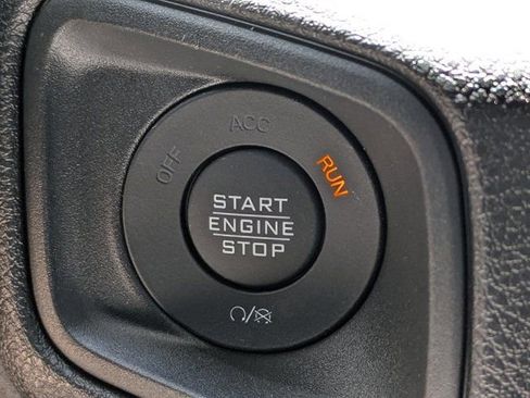 New 2025 Jeep Gladiator Sport image 24