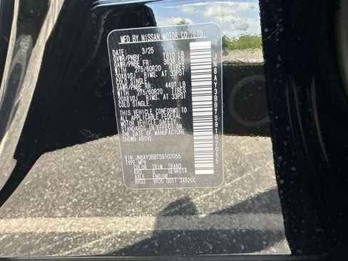 New 2025 Nissan Armada SL w/ Captain's Chari Seat Package image 38