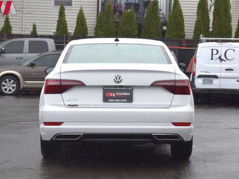 Used 2021 Volkswagen Jetta R-Line w/ R-Line Cold Weather Package image 4