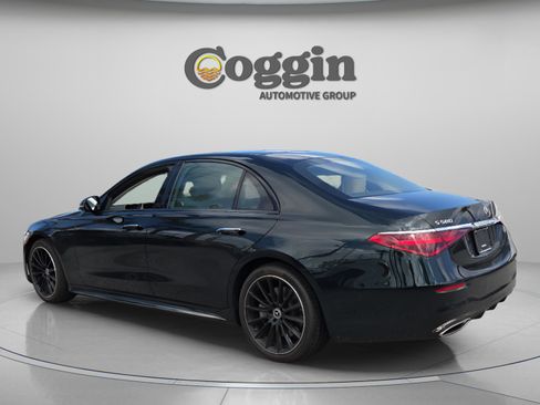 Used 2025 Mercedes-Benz S 580 4MATIC Sedan image 3