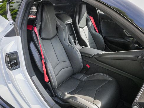 Used 2021 Chevrolet Corvette Stingray Preferred Cpe w/ Battery Protection Package RWD image 32