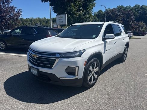 Certified 2023 Chevrolet Traverse LT w/ LT Premium Package image 1