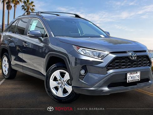 Used 2021 Toyota RAV4 XLE w/ XLE Grade Weather Package FWD image 1
