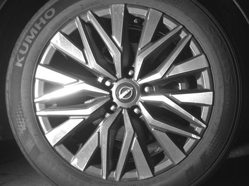 Used 2025 Nissan Altima 2.5 SV FWD image 13