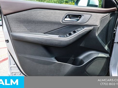 Used 2023 Nissan Rogue SV FWD image 38
