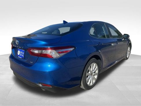 Used 2020 Toyota Camry LE w/ Convenience Package FWD image 7