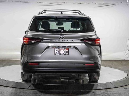Certified 2026 Toyota Sienna XLE FWD image 6