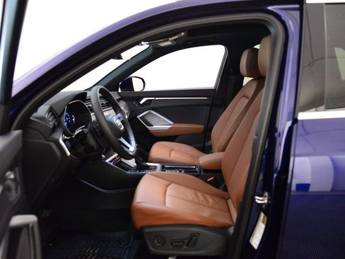 Certified 2025 Audi Q3 2.0T Premium w/ Convenience Package image 26