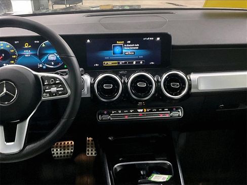 Used 2022 Mercedes-Benz GLB 250 4MATIC image 18