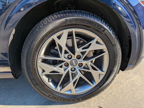 Certified 2022 Genesis GV70 2.5T w/ Advanced Package image 9