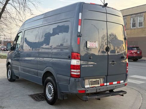 Used 2018 Mercedes-Benz Sprinter 2500 image 26